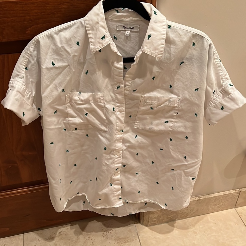 Super cute Madewell Embroidered Cactus blouse